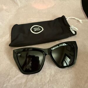 Neven Nocturnal cat eye sunglasses